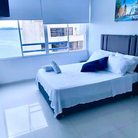 Apartamento Lindo En El Laguito! Gran Ubicacion, Vista Al Mar Piso 8